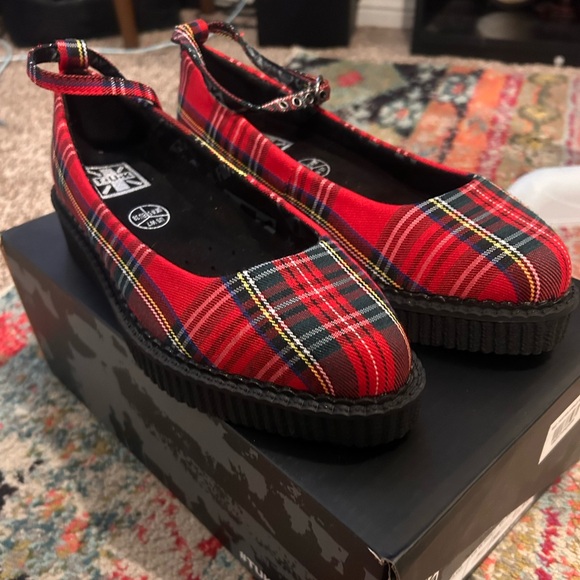 T.U.K. Red Plaid Platform Shoes - Picture 6 of 6